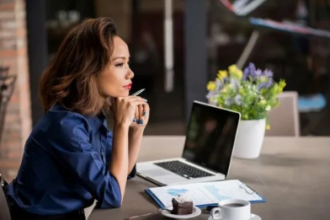 Connecting with Audiences Through Instagram Live Shopping