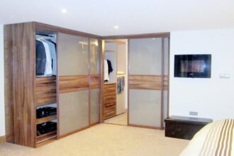 How to find out best Corner Wardrobes for Your Bedroom