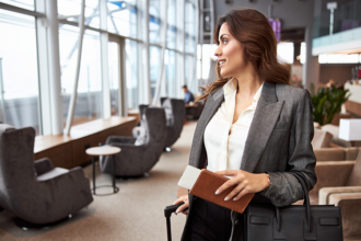 How Do Corporate Travel Agencies Minimize Risks for Business Travelers in Houston?