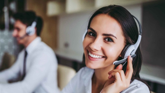 How a Live Receptionist Can Reduce Missed Calls and Improve Lead Conversion