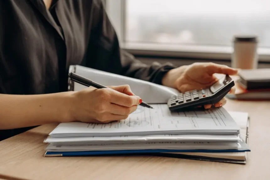 Why Your Bookkeeper Can’t Do It All: The Case for Specialist Accounting in Restaurants & eCommerce