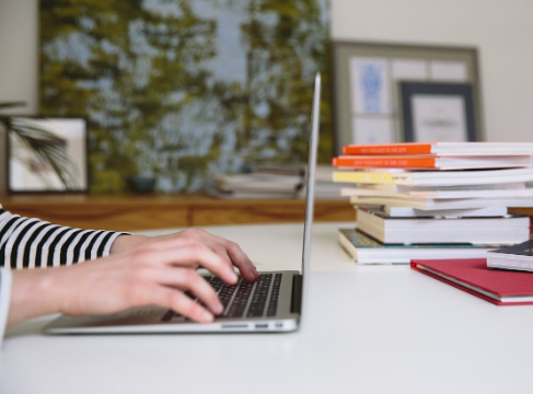 Become a Successful Content Creator: Your Ultimate Guide