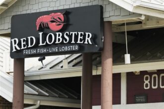 red lobster tgi fridays closing