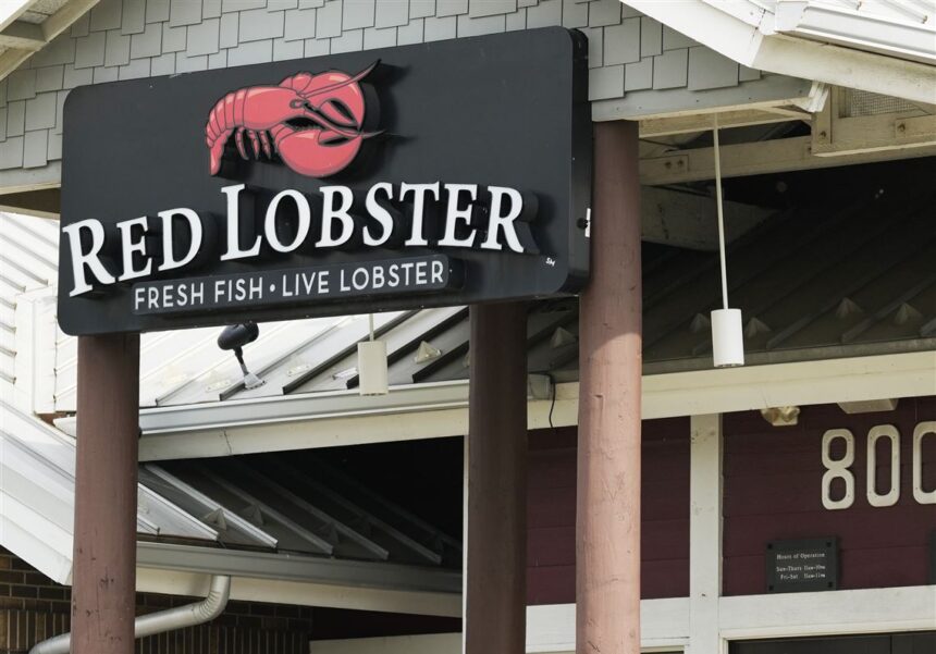 red lobster tgi fridays closing