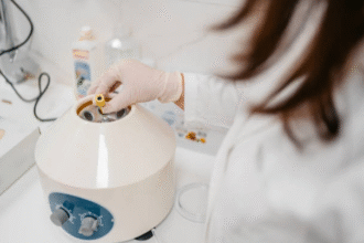 How Does Platelet-Rich Fibrin Help Rejuvenate the Eye Area?