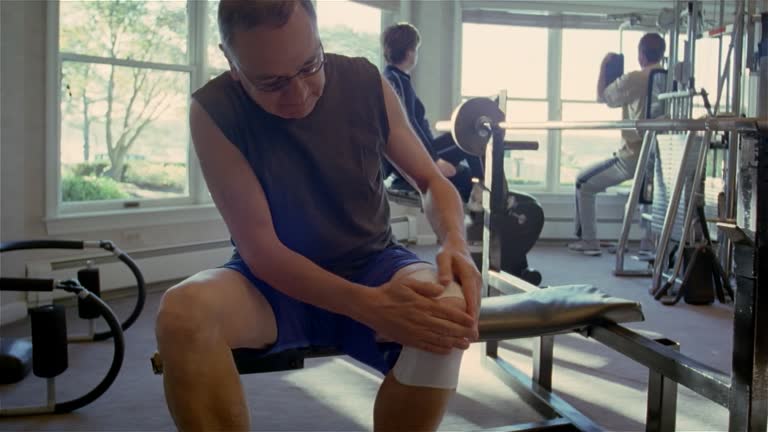 Why Fitness Enthusiasts and Athletes Should Include Deep Tissue and Sports Massage in Their Routine