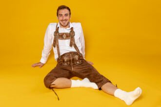 5 Must-Have Pieces for the Men’s Lederhosen Costume