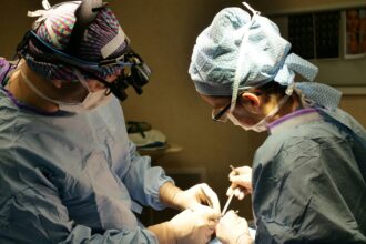 Surgical Education in the Digital Age – Why Online Tutorials Are Transforming the Operating Room