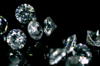 What Arizona Diamond Buyers Really Want—and How to Sell Smarter