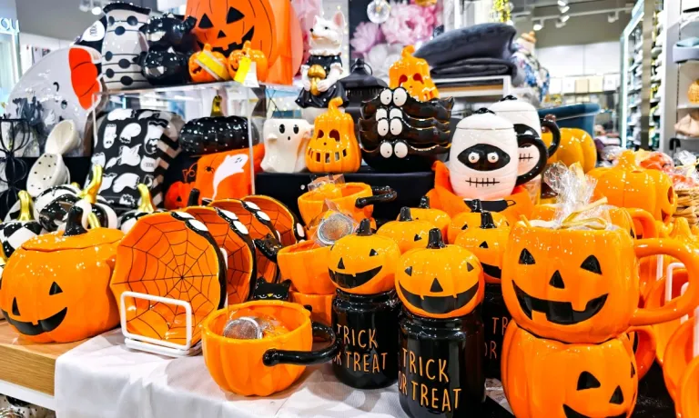 Wholesale Halloween Accessories Trends Retailers Can't Ignore