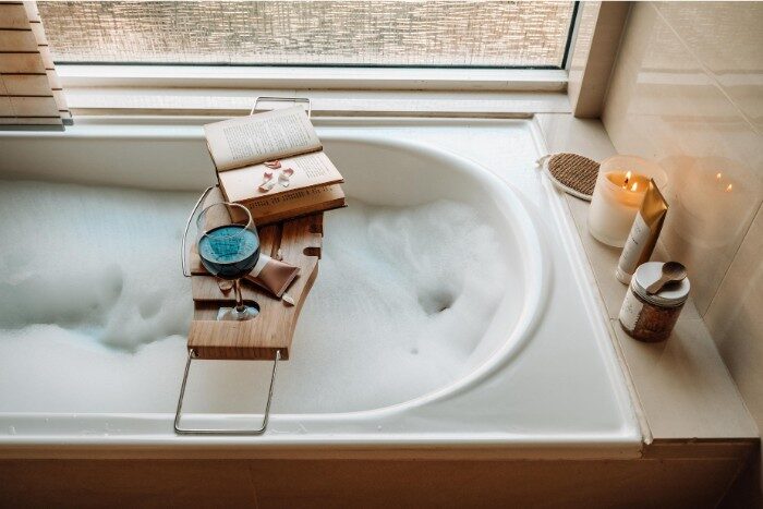 Practical Tips to Saving Water – and Money – When You Like to Take Relaxing Baths