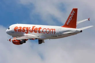 easyjet flight u2238 emergency landing newcastle