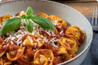 chicken tortellini with tomato sauce