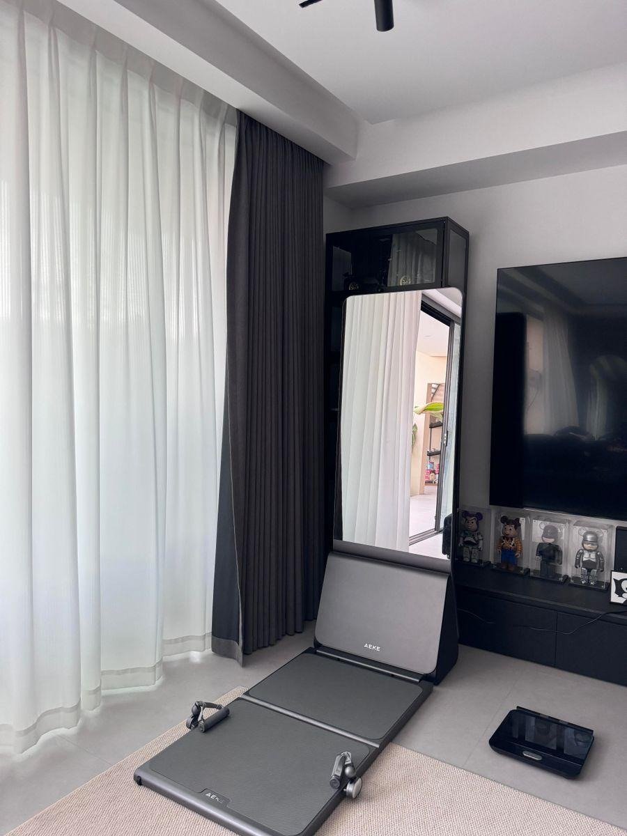 The Foundation: Why Accessories Matter in Your At Home Smart Gym 