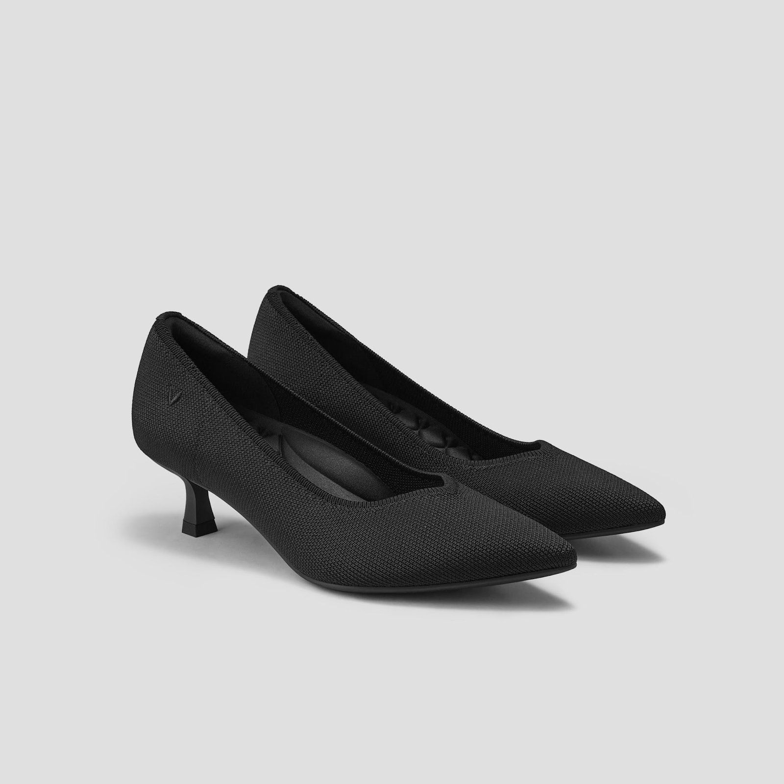 Key Features to Look for in Comfortable Kitten Heels 