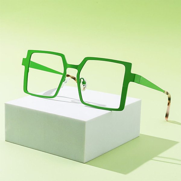 How to Choose the Perfect Green Glasses for Casual Wear