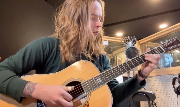 billy strings net worth